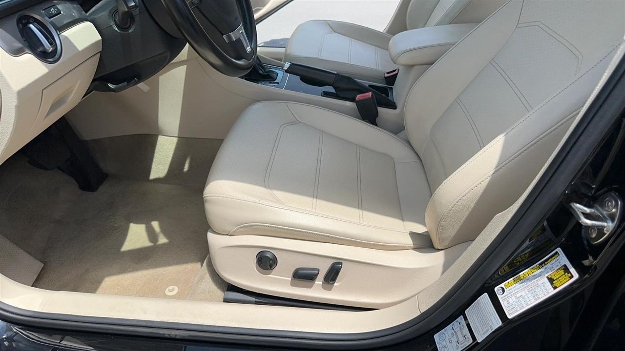 Volkswagen Passat 4dr Sdn 1.8T Auto S 2015