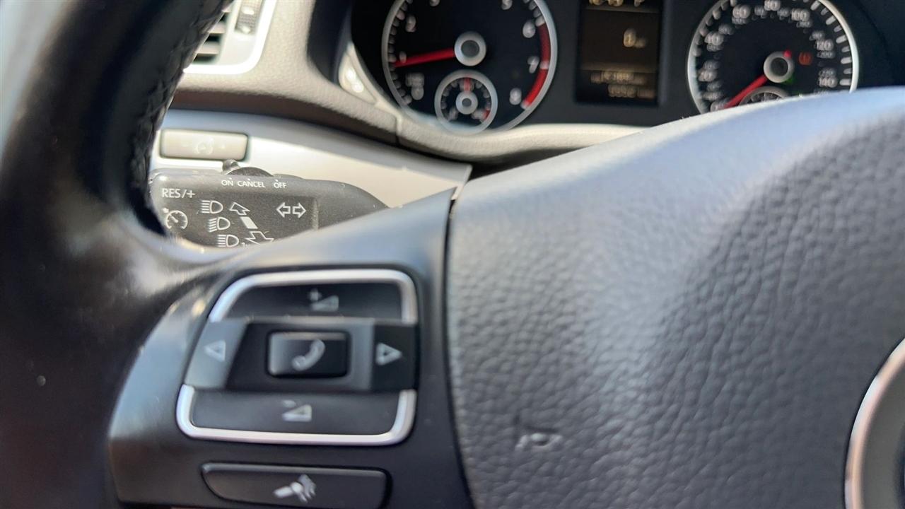 Volkswagen Passat 4dr Sdn 1.8T Auto S 2015