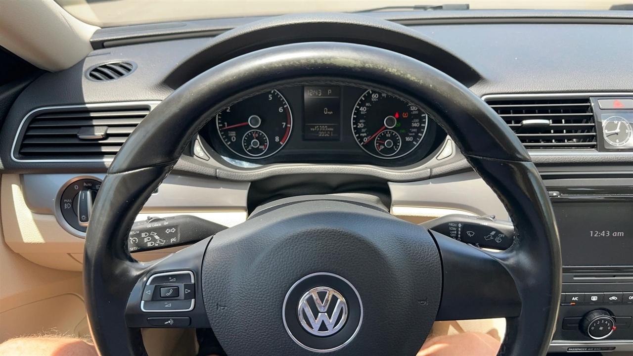 Volkswagen Passat 4dr Sdn 1.8T Auto S 2015