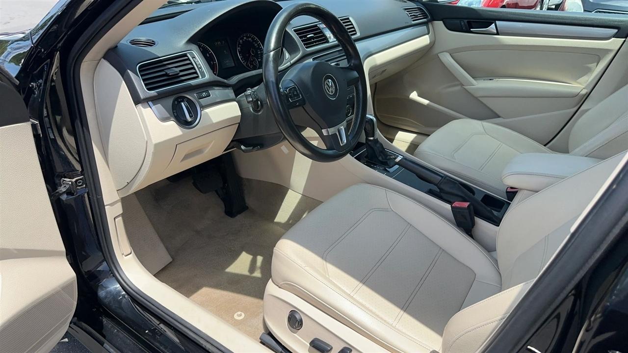 Volkswagen Passat 4dr Sdn 1.8T Auto S 2015