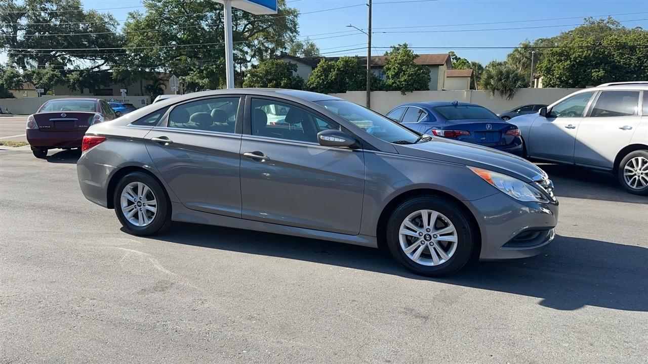 Hyundai Sonata 4dr Sdn 2.4L Auto GLS 2014