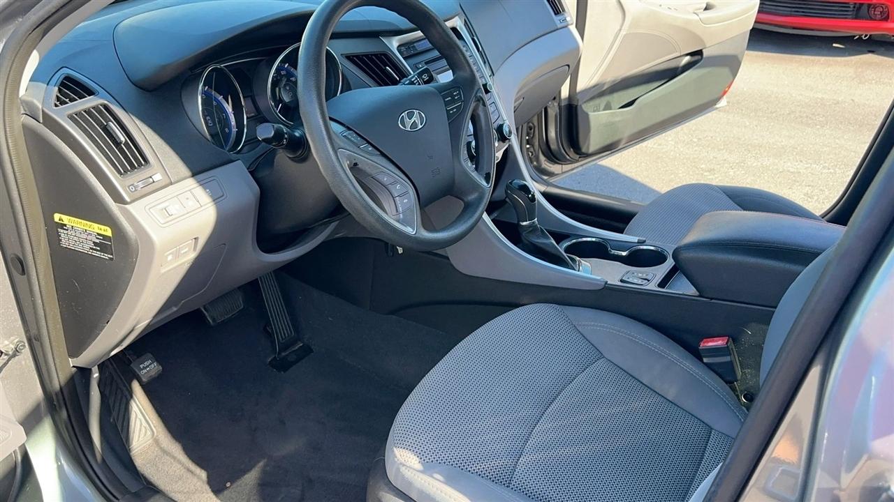 Hyundai Sonata 4dr Sdn 2.4L Auto GLS 2014