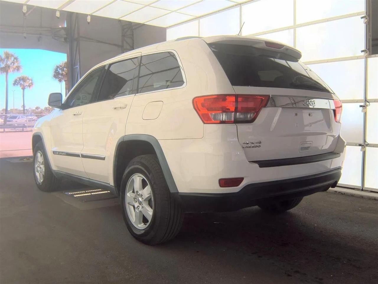 Jeep Grand Cherokee 4WD 4dr Laredo 2012