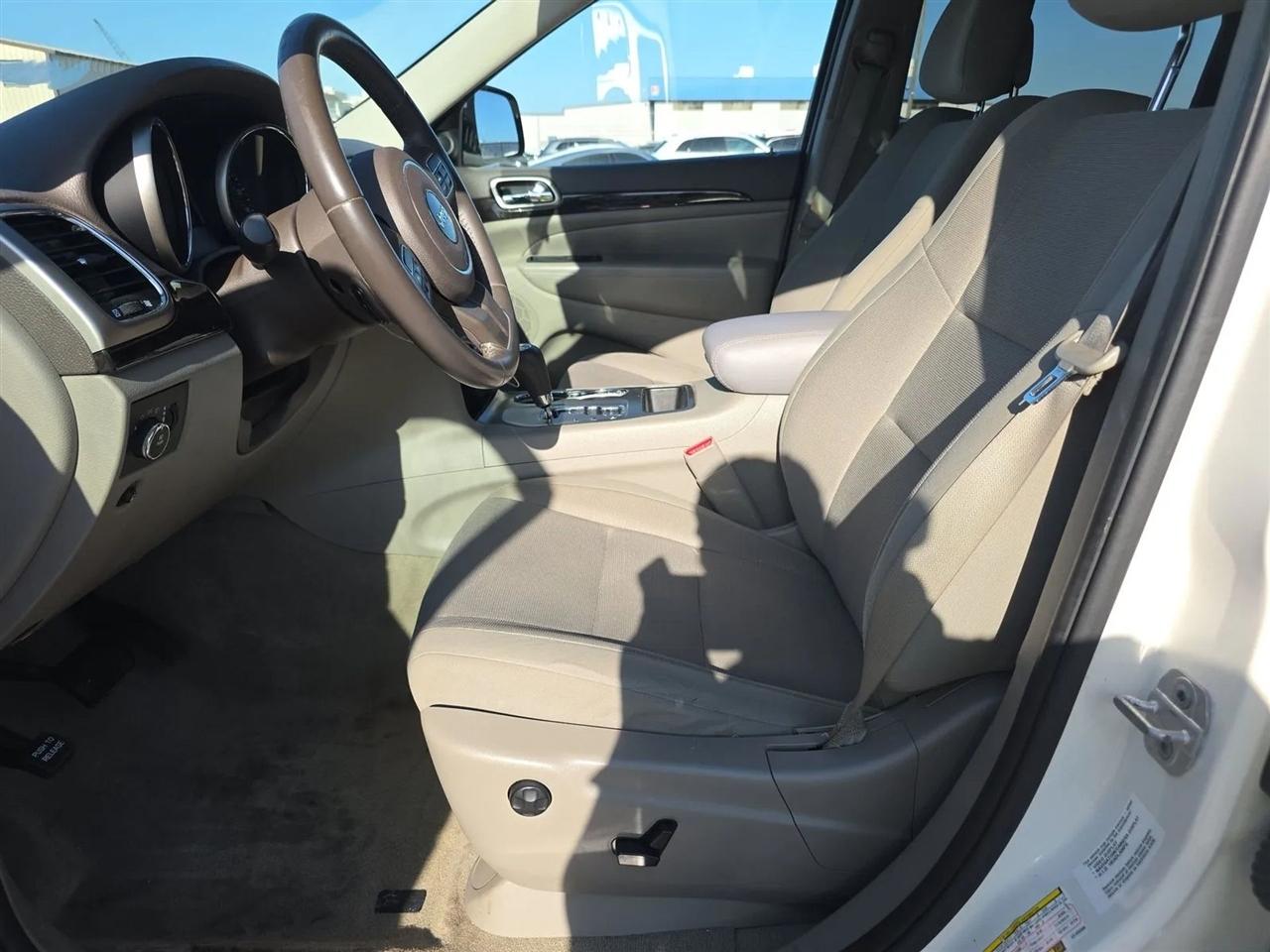 Jeep Grand Cherokee 4WD 4dr Laredo 2012