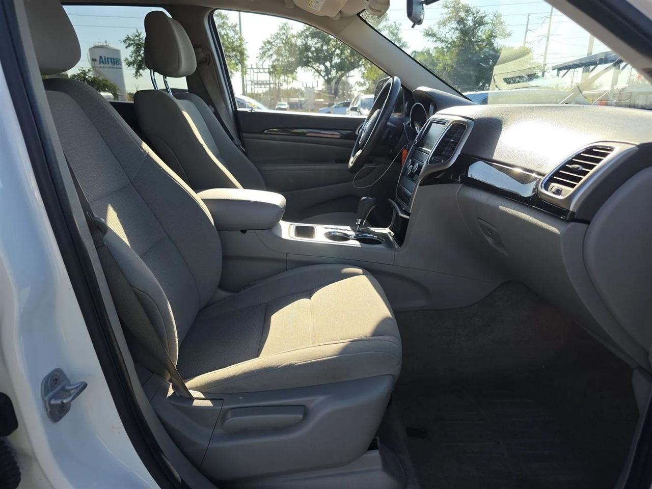 Jeep Grand Cherokee 4WD 4dr Laredo 2012