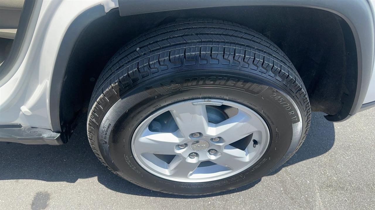 Jeep Grand Cherokee 4WD 4dr Laredo 2012