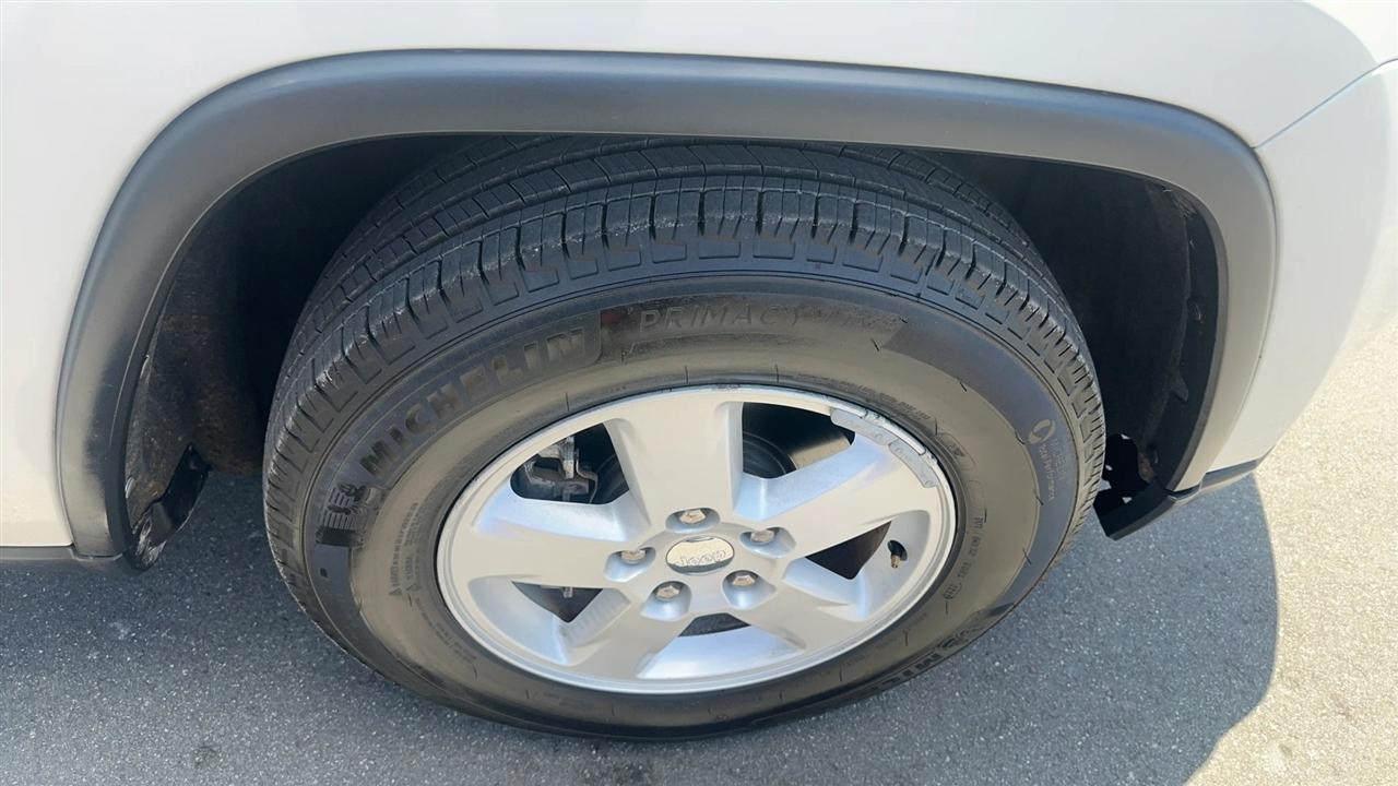Jeep Grand Cherokee 4WD 4dr Laredo 2012