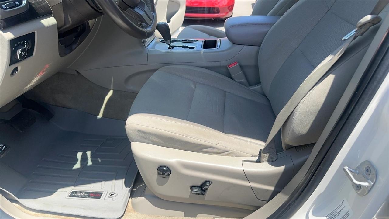 Jeep Grand Cherokee 4WD 4dr Laredo 2012