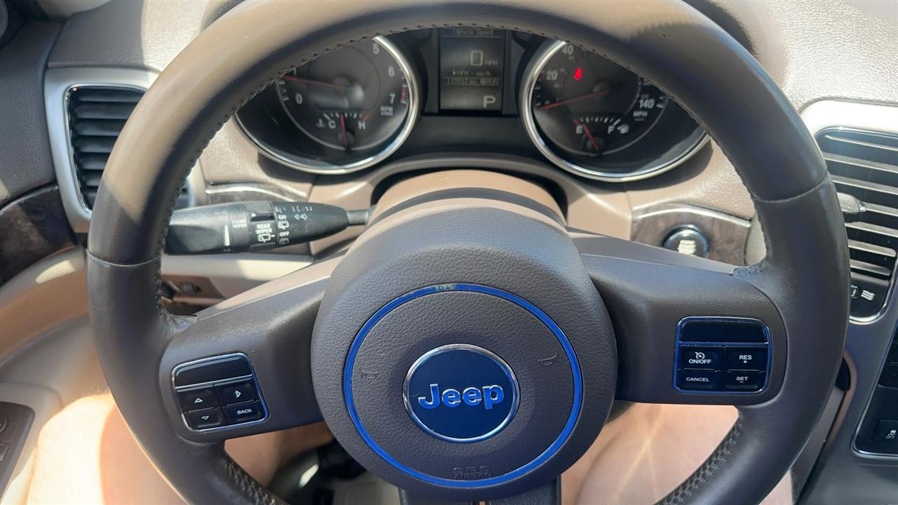 Jeep Grand Cherokee 4WD 4dr Laredo 2012