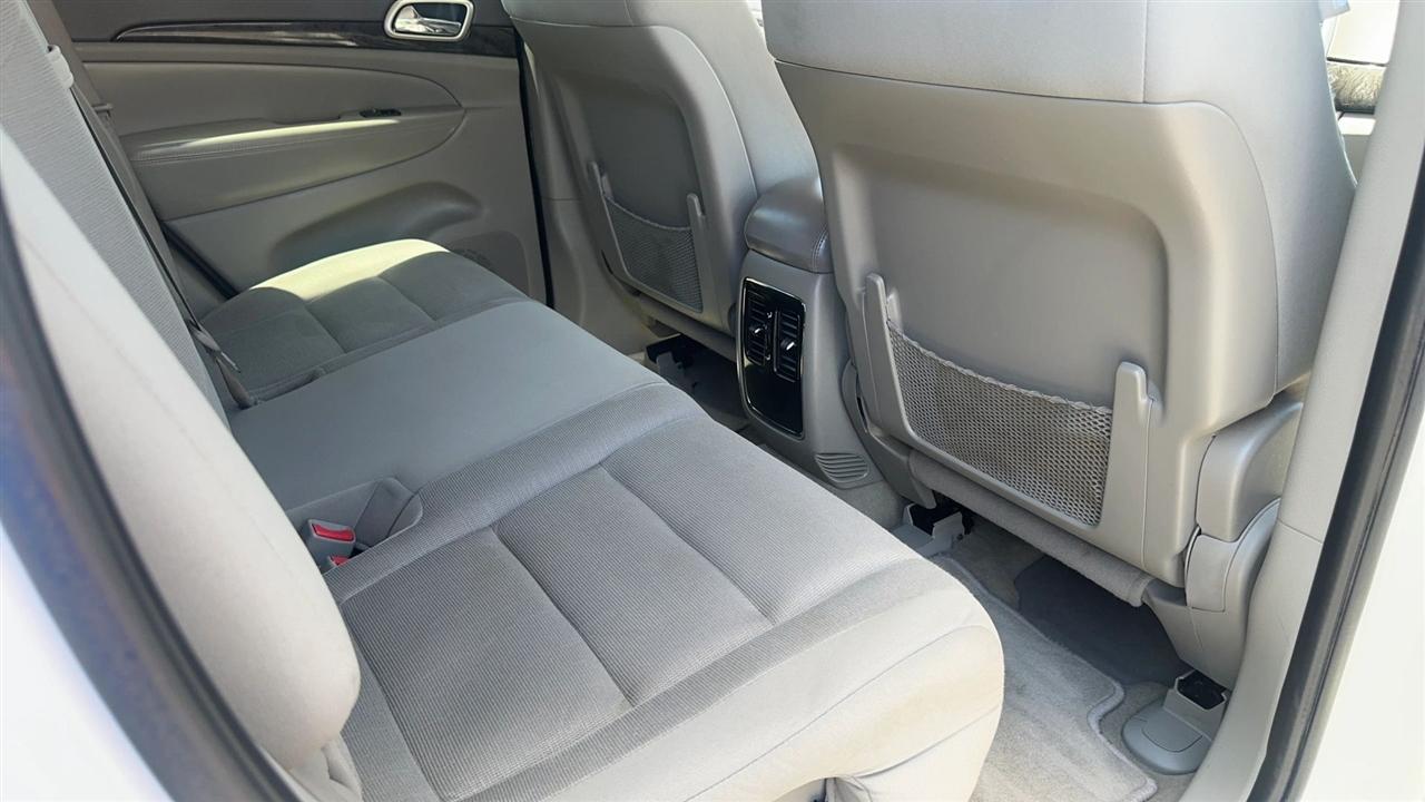 Jeep Grand Cherokee 4WD 4dr Laredo 2012