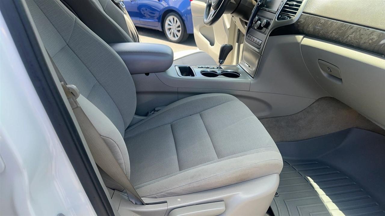 Jeep Grand Cherokee 4WD 4dr Laredo 2012