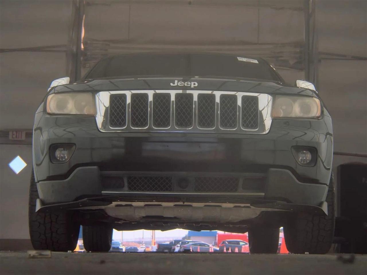 Jeep Grand Cherokee RWD 4dr Overland 2011