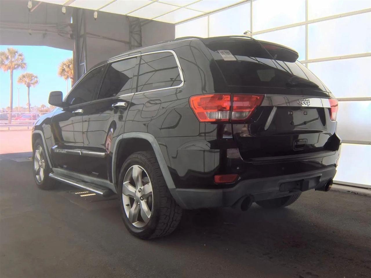 Jeep Grand Cherokee RWD 4dr Overland 2011
