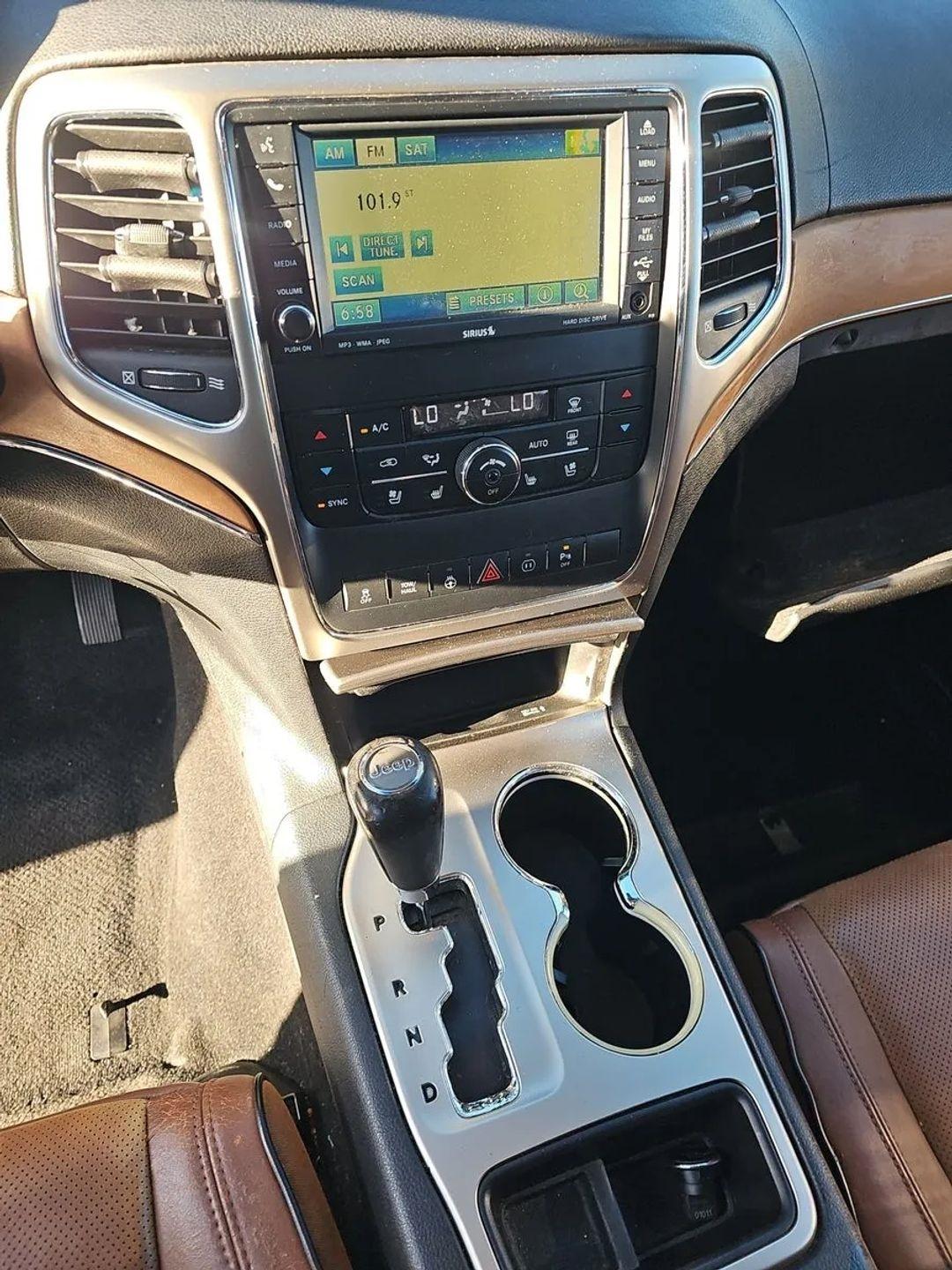 Jeep Grand Cherokee RWD 4dr Overland 2011