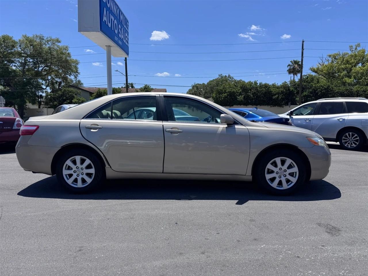 Toyota Camry 4dr Sdn I4 Auto XLE (Natl) 2007