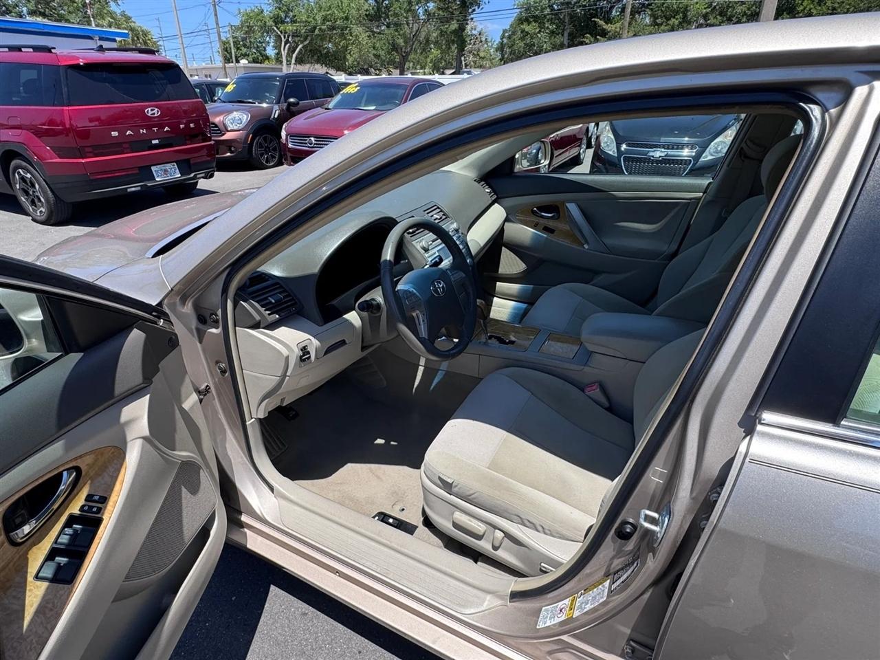 Toyota Camry 4dr Sdn I4 Auto XLE (Natl) 2007