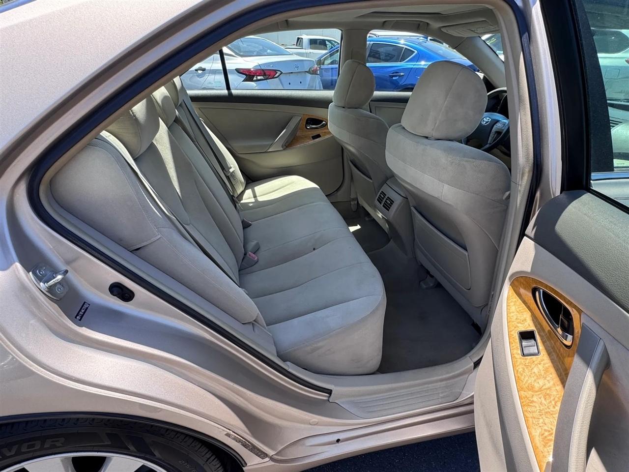 Toyota Camry 4dr Sdn I4 Auto XLE (Natl) 2007