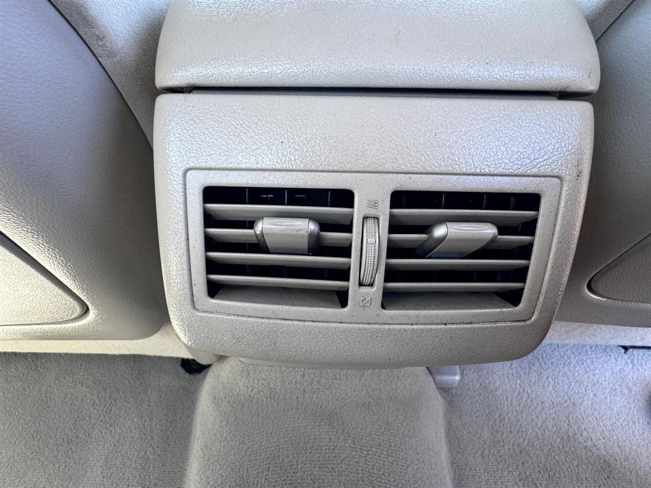 Toyota Camry 4dr Sdn I4 Auto XLE (Natl) 2007