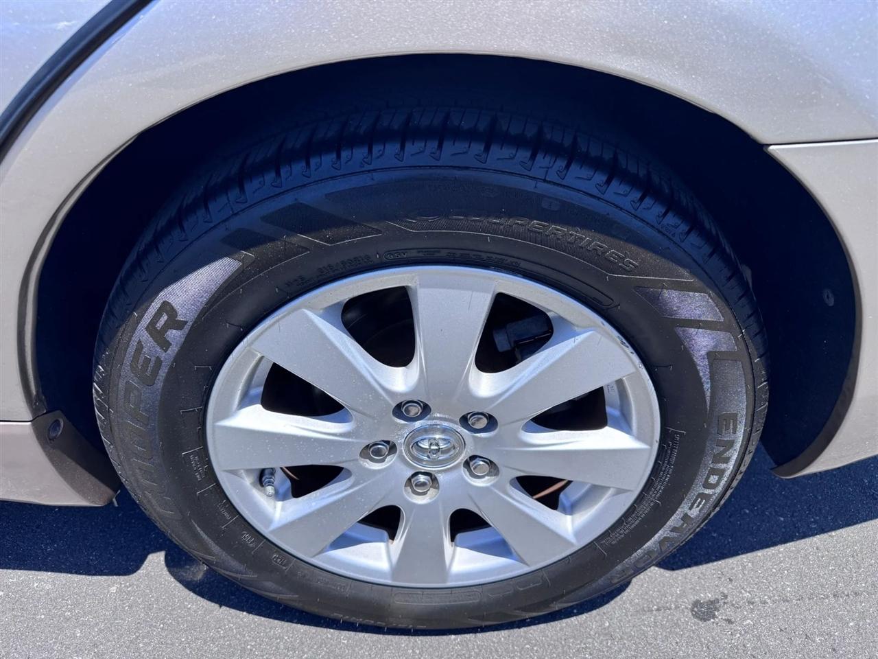 Toyota Camry 4dr Sdn I4 Auto XLE (Natl) 2007