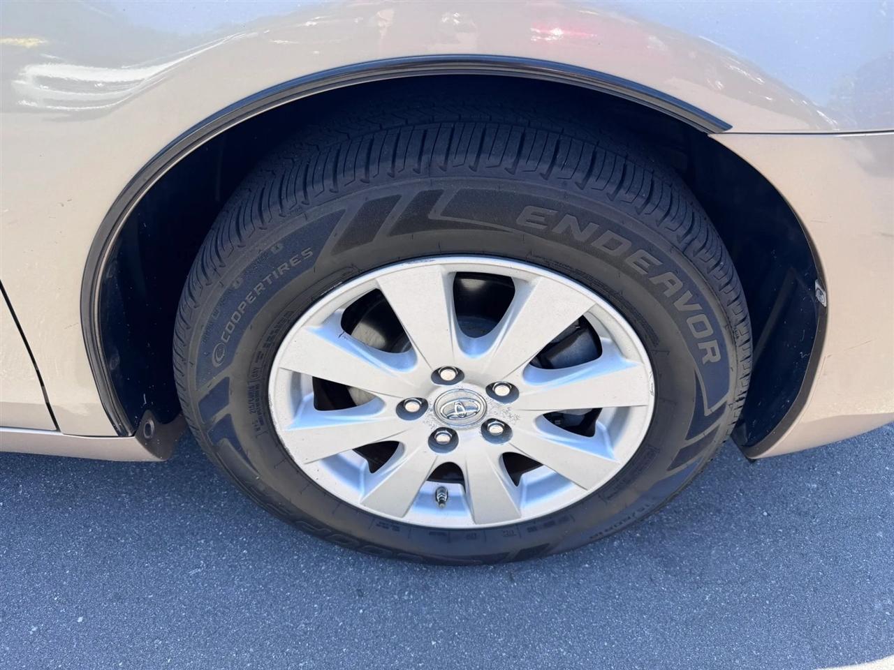 Toyota Camry 4dr Sdn I4 Auto XLE (Natl) 2007