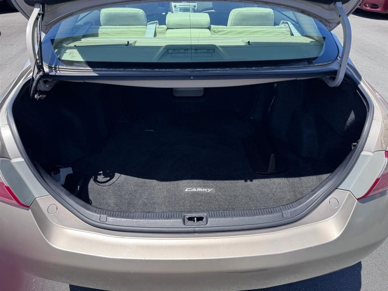 Toyota Camry 4dr Sdn I4 Auto XLE (Natl) 2007