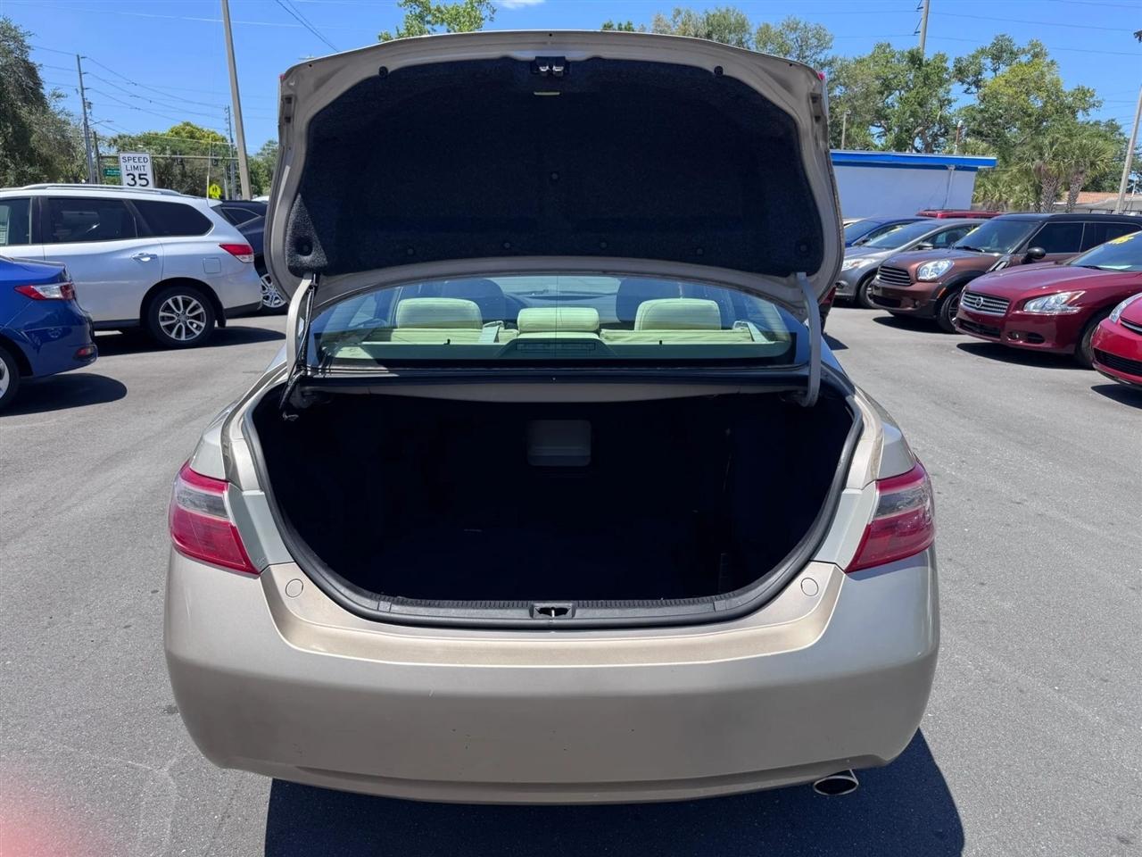 Toyota Camry 4dr Sdn I4 Auto XLE (Natl) 2007