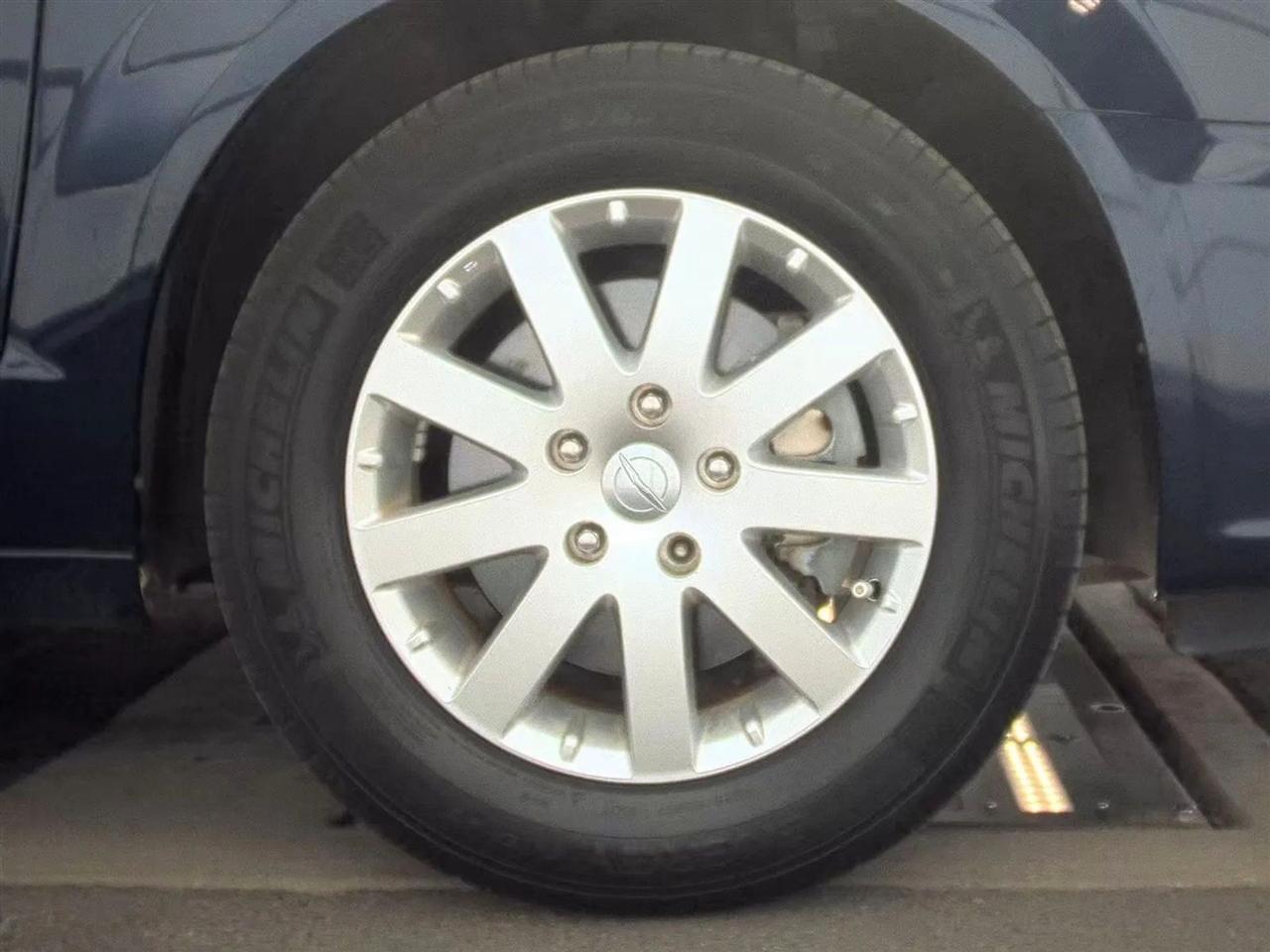 Chrysler Town & Country 4dr Wgn Touring 2013