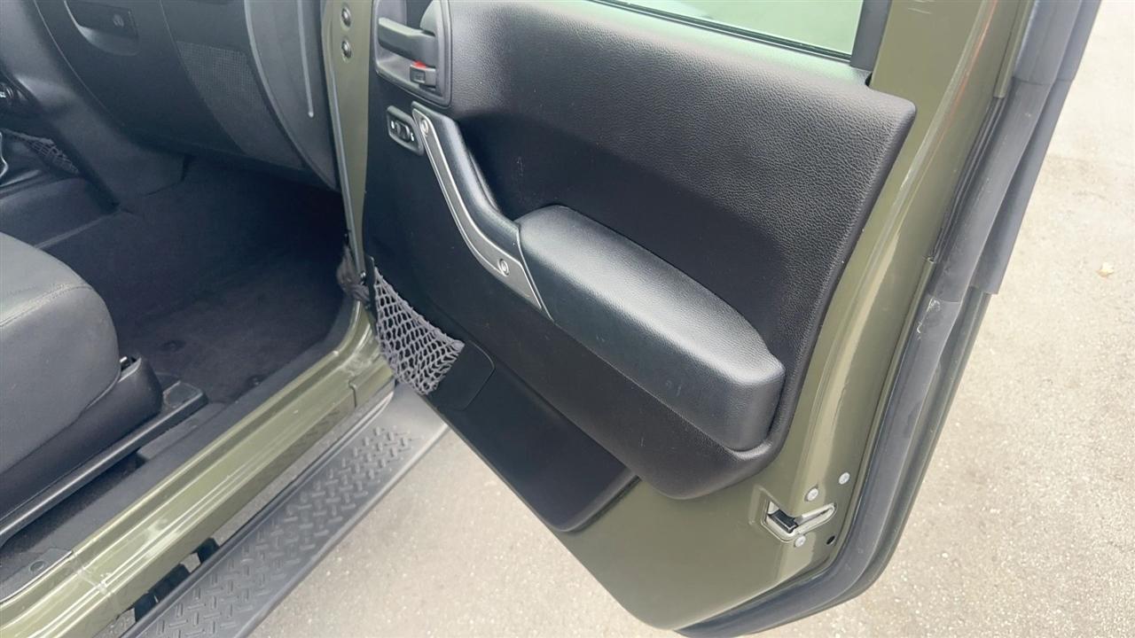 Jeep Wrangler 4WD 2dr Sport 2015