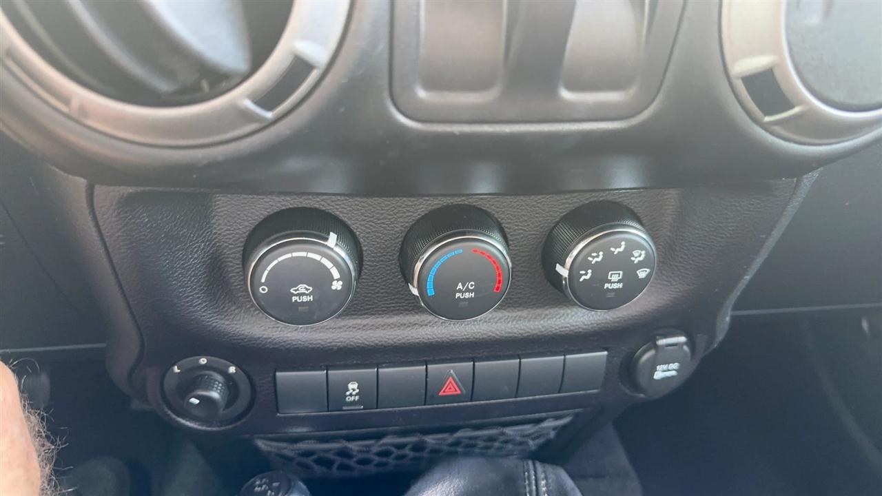 Jeep Wrangler 4WD 2dr Sport 2015