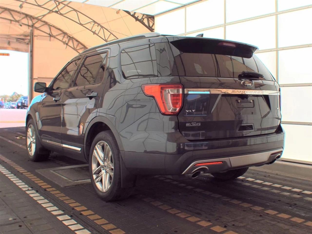 Ford Explorer XLT 4WD 2017