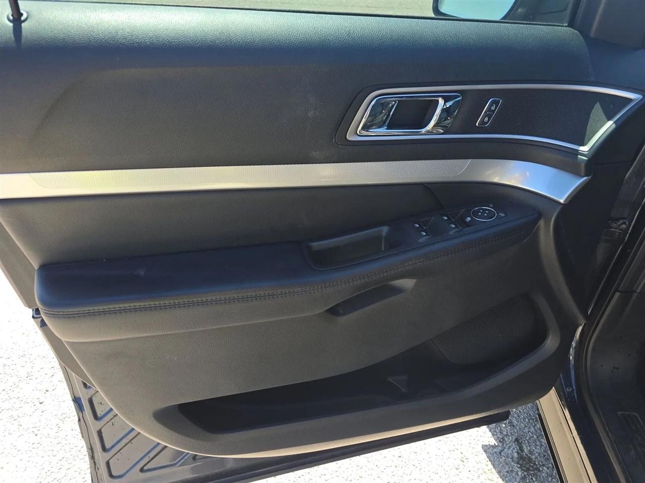 Ford Explorer XLT 4WD 2017