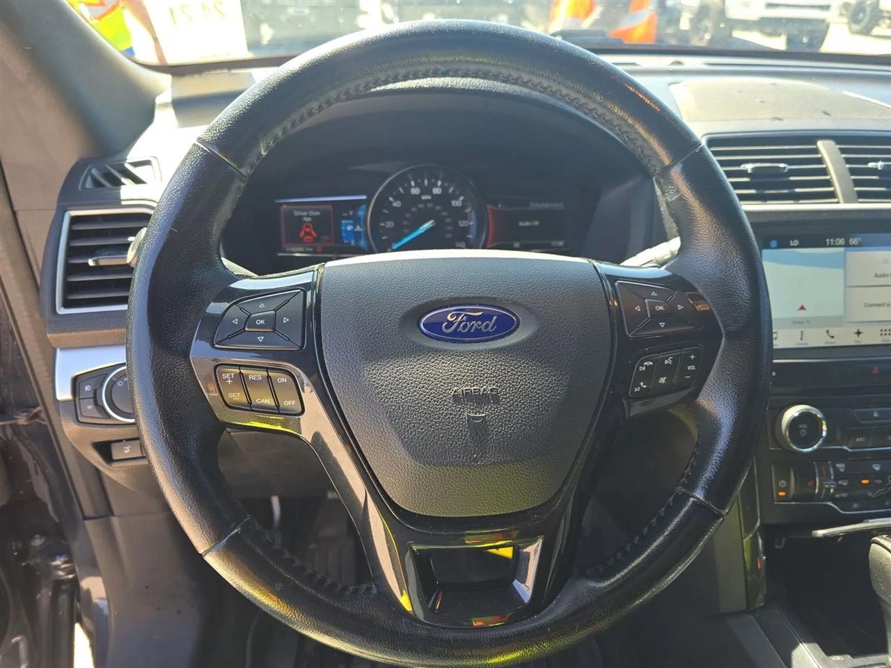 Ford Explorer XLT 4WD 2017