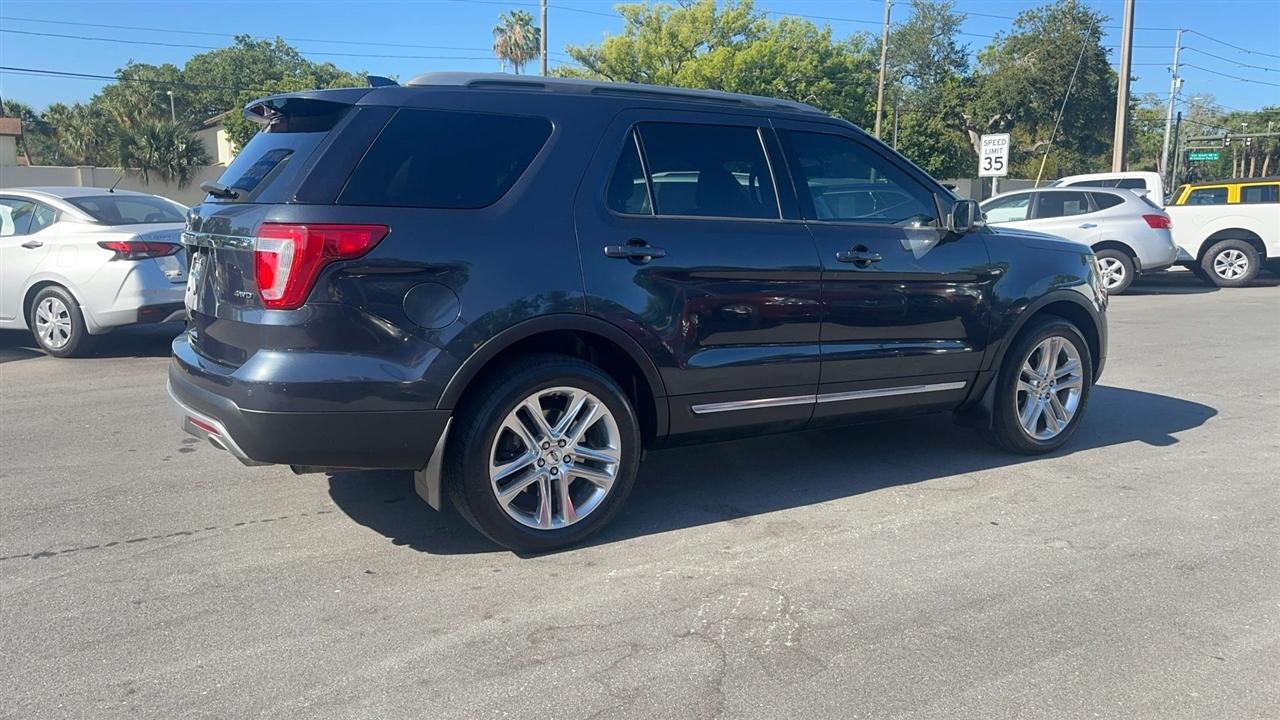 Ford Explorer XLT 4WD 2017