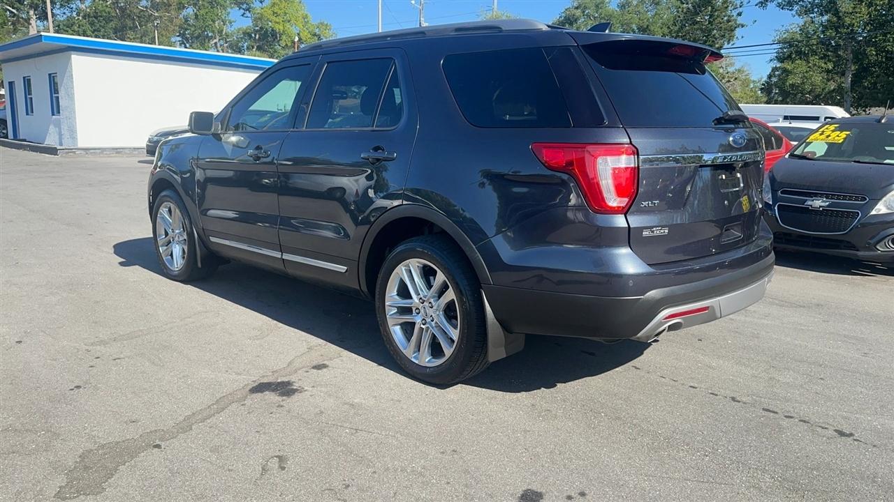 Ford Explorer XLT 4WD 2017