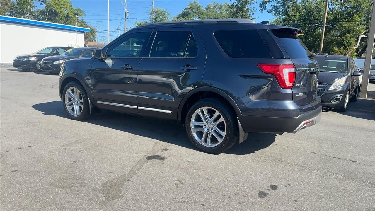 Ford Explorer XLT 4WD 2017