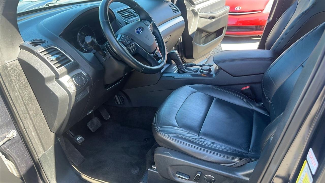 Ford Explorer XLT 4WD 2017