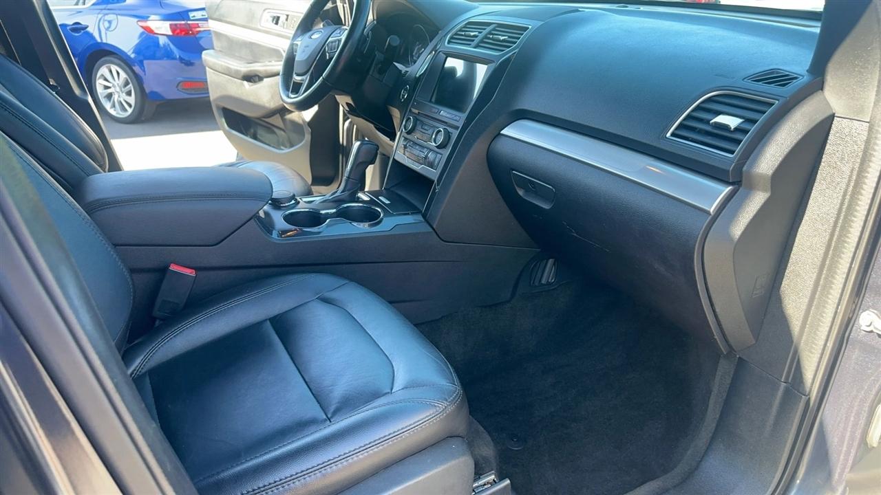 Ford Explorer XLT 4WD 2017