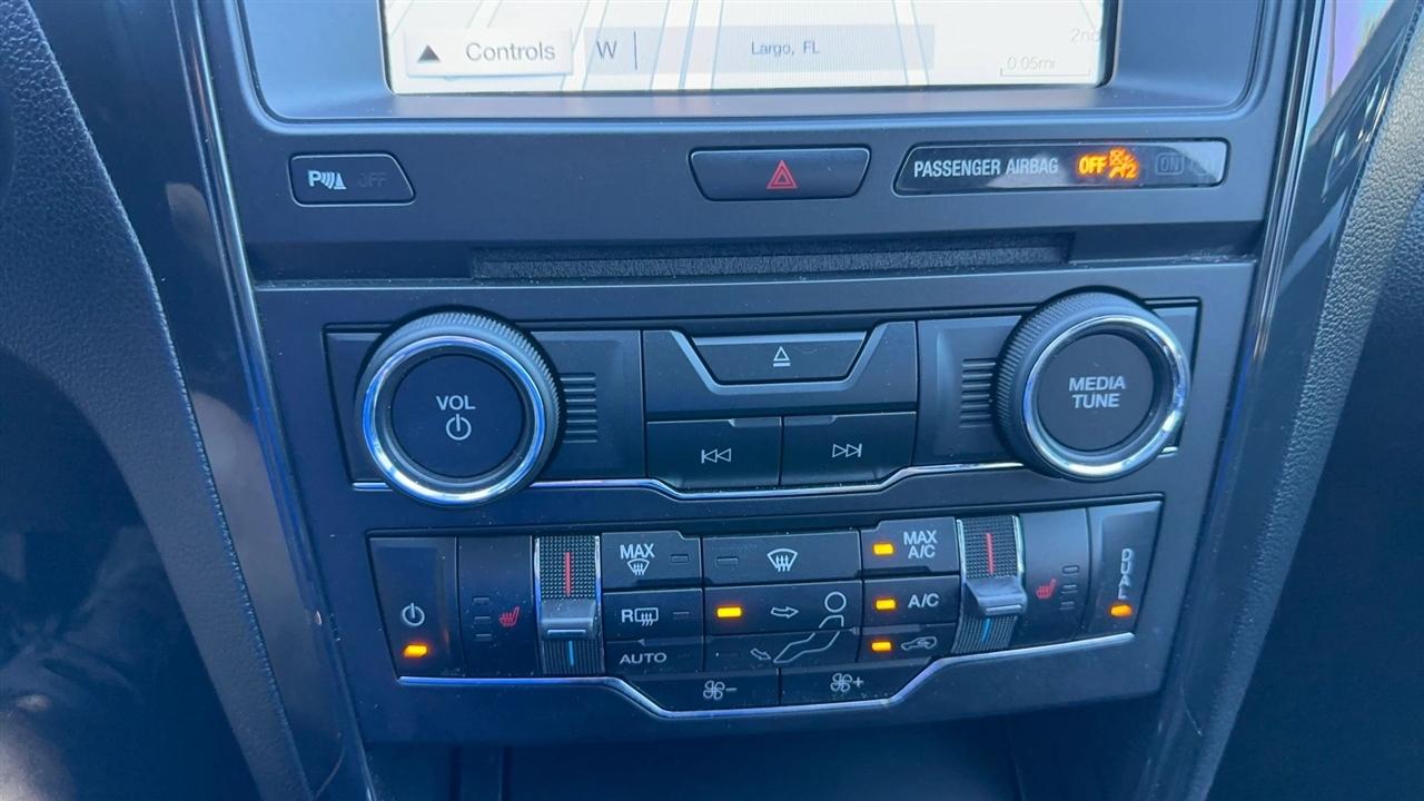 Ford Explorer XLT 4WD 2017