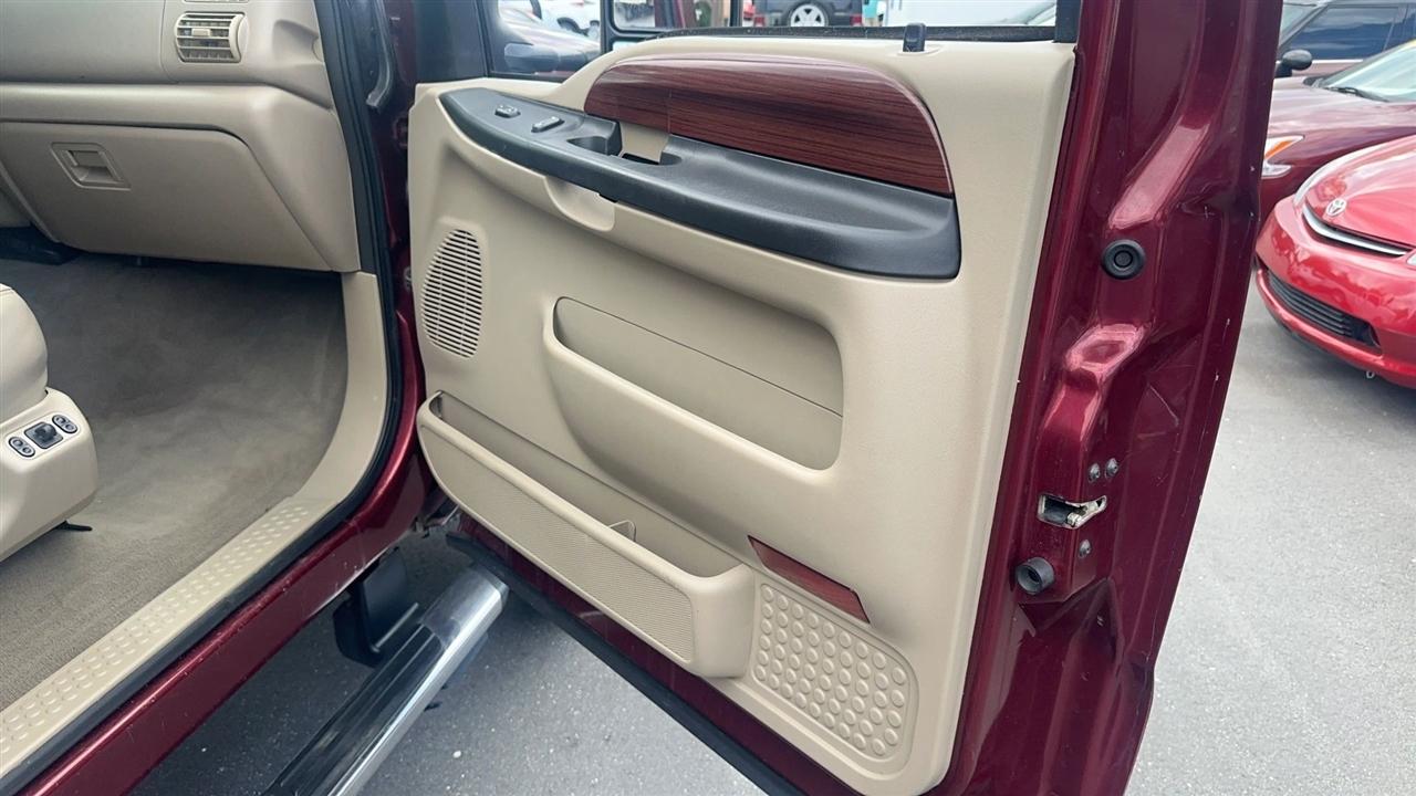 Ford Super Duty F-250 Crew Cab 156" Harley-Davidson 4WD 2005