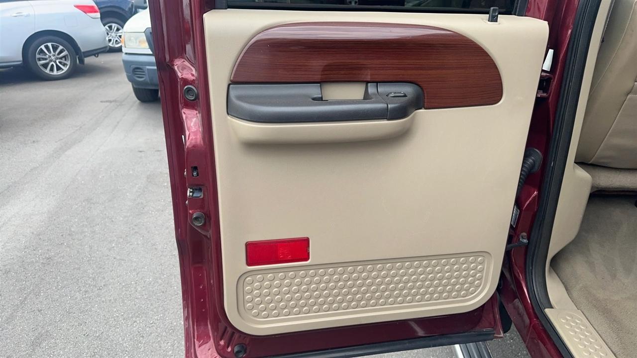 Ford Super Duty F-250 Crew Cab 156" Harley-Davidson 4WD 2005