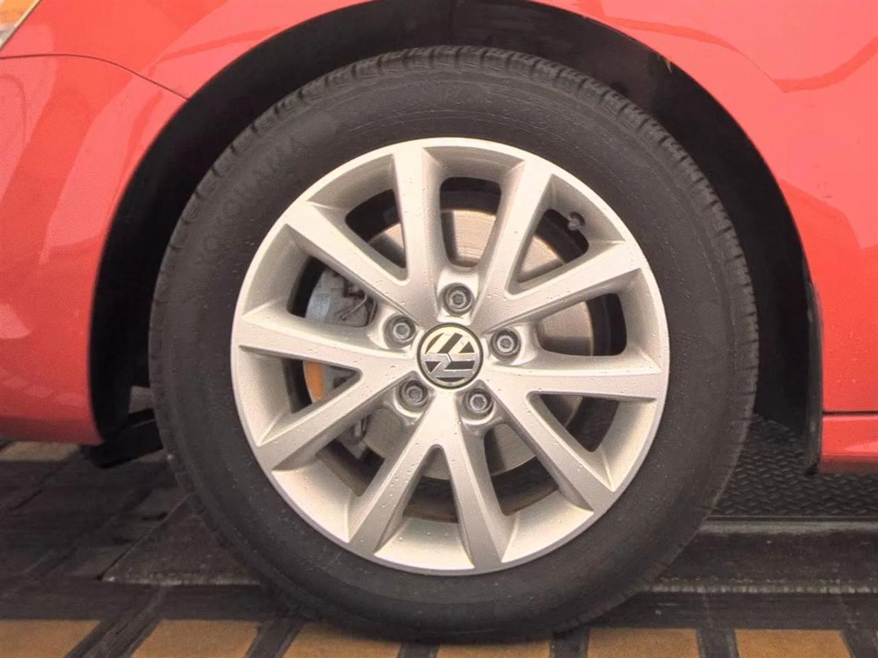 Volkswagen Jetta Sedan 4dr Auto SE 2014