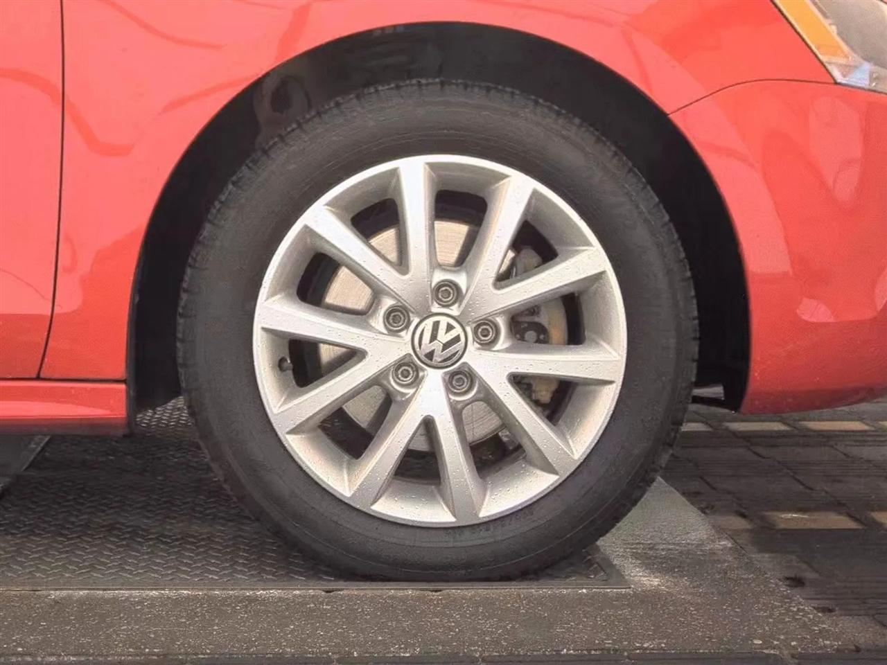 Volkswagen Jetta Sedan 4dr Auto SE 2014