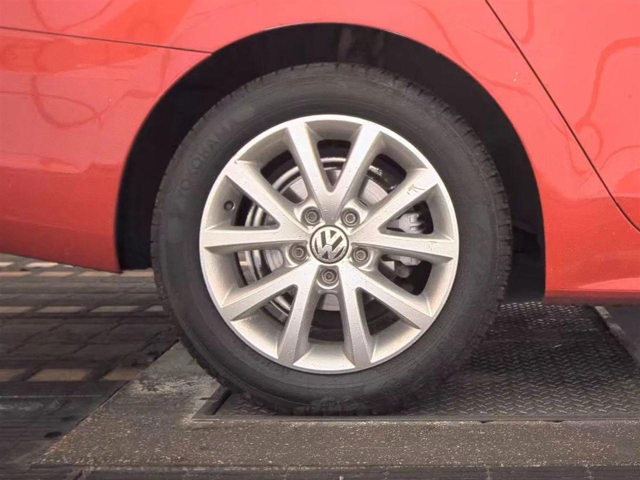 Volkswagen Jetta Sedan 4dr Auto SE 2014