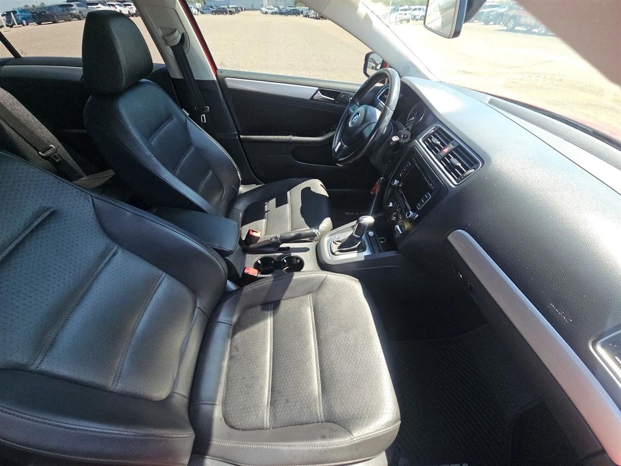 Volkswagen Jetta Sedan 4dr Auto SE 2014