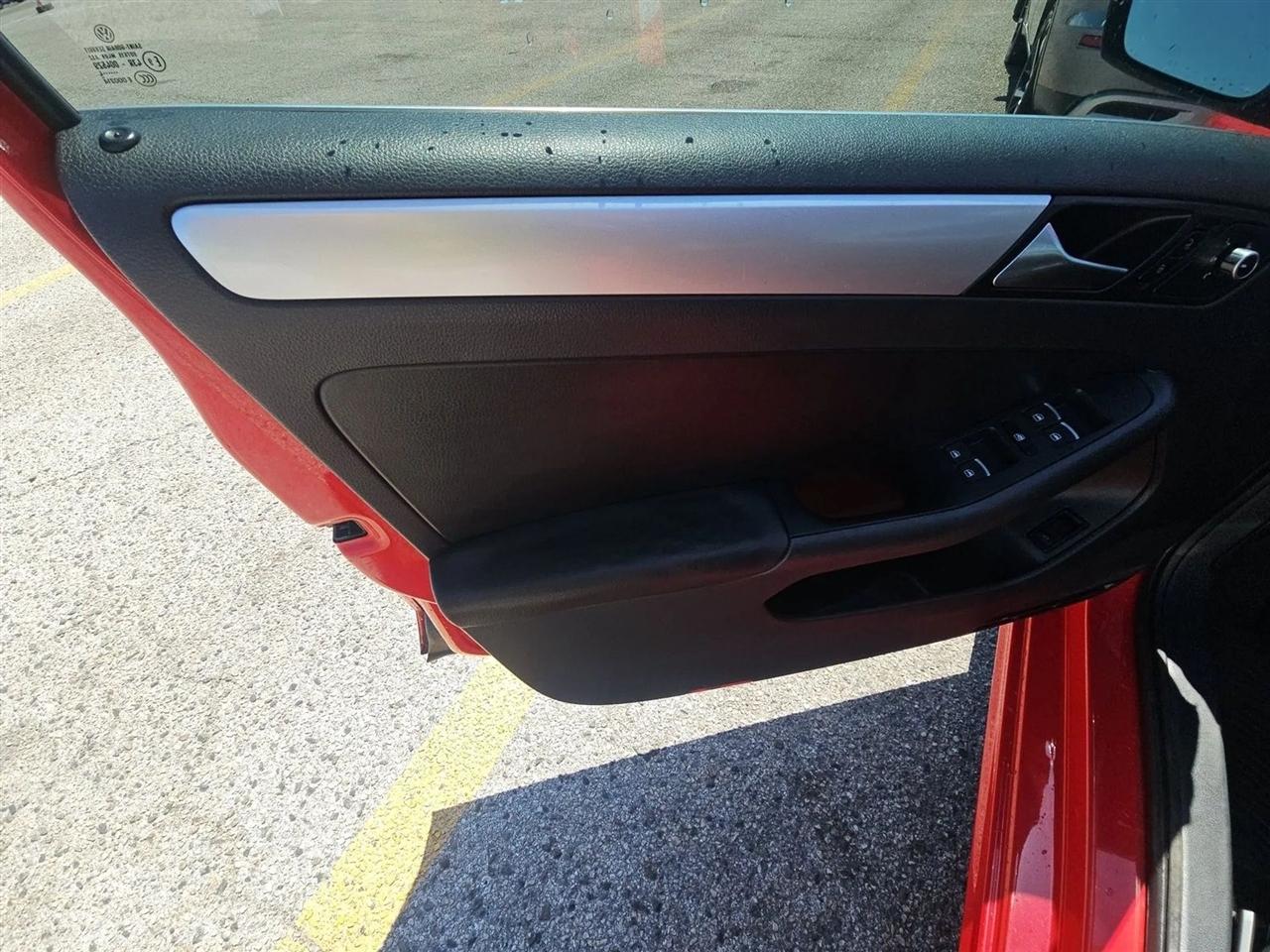 Volkswagen Jetta Sedan 4dr Auto SE 2014