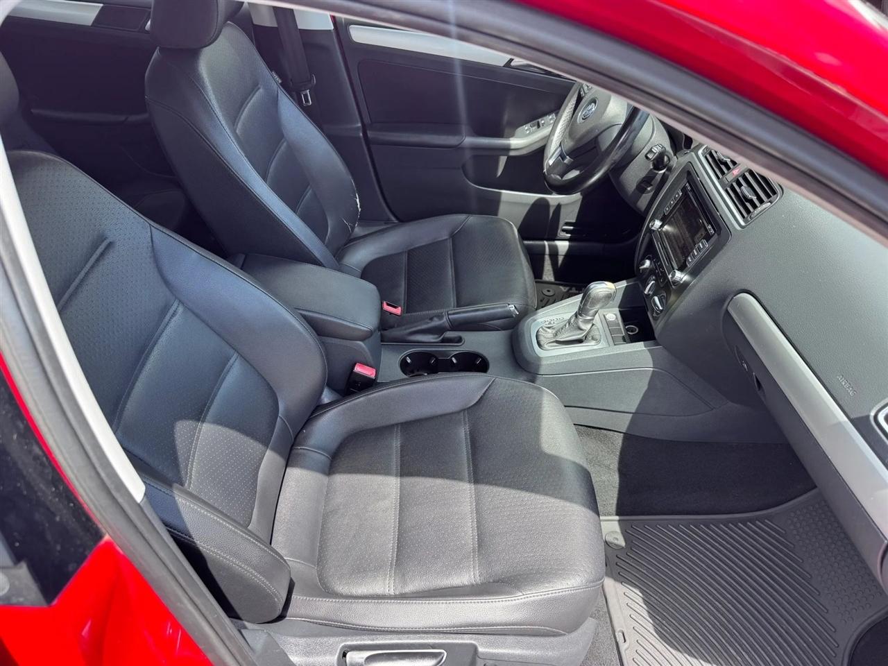 Volkswagen Jetta Sedan 4dr Auto SE 2014