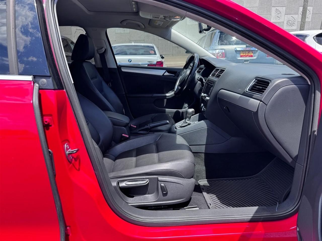 Volkswagen Jetta Sedan 4dr Auto SE 2014