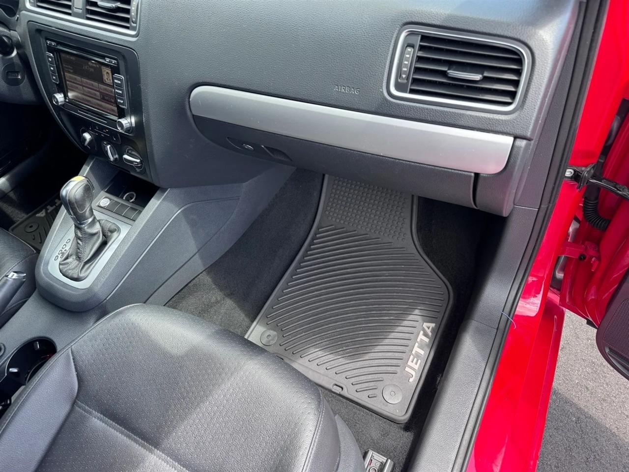 Volkswagen Jetta Sedan 4dr Auto SE 2014