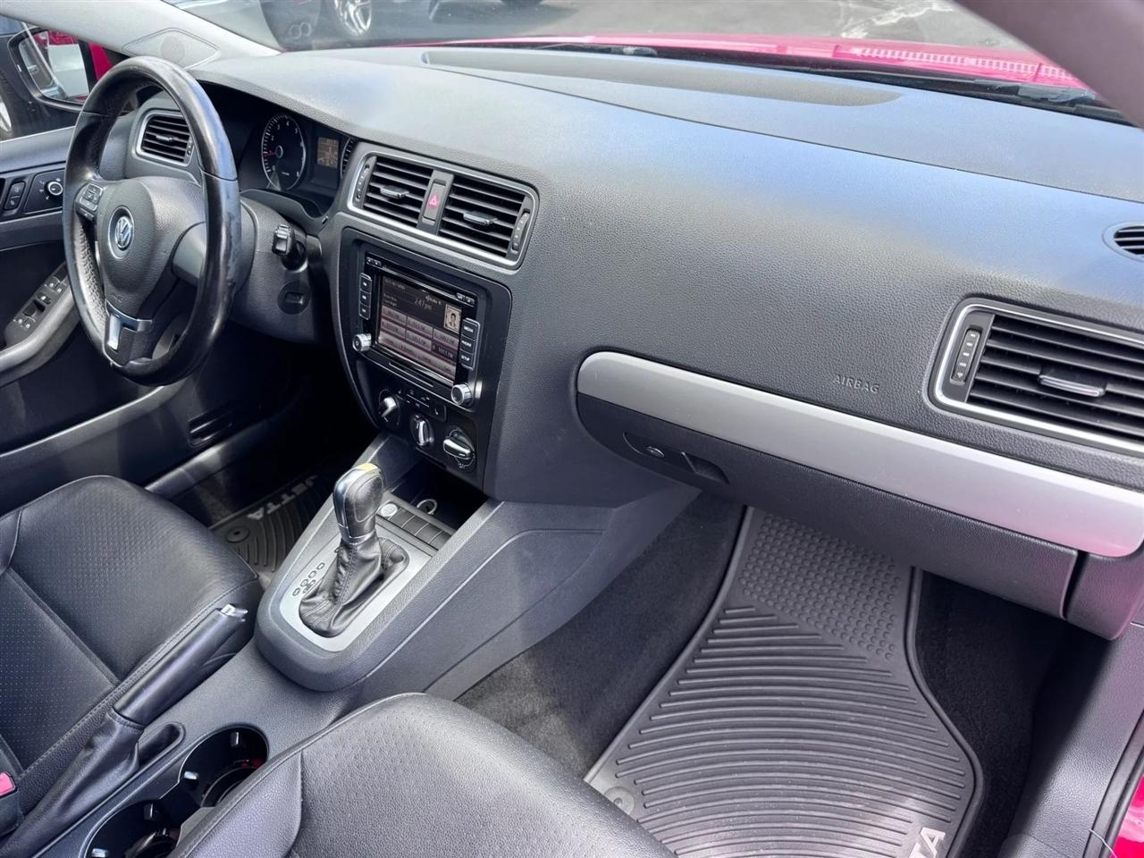 Volkswagen Jetta Sedan 4dr Auto SE 2014