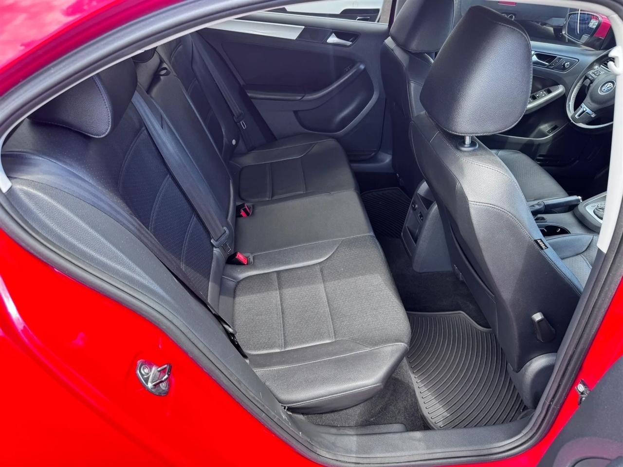 Volkswagen Jetta Sedan 4dr Auto SE 2014